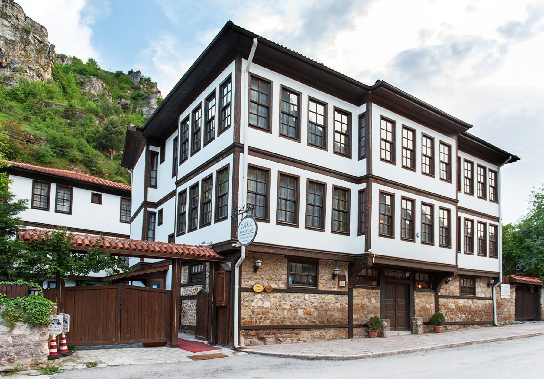 ugurlu-konaklari